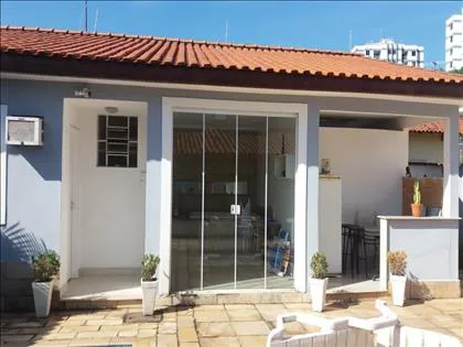Casa comercial para aluguel em Montese