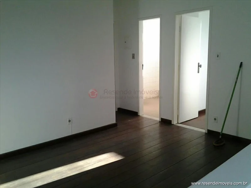 Foto 3 de 17 - Casa para venda e aluguel em Vila Verde