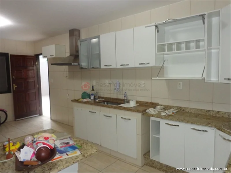 Foto 9 de 37 - Casa para venda em Casa da Lua