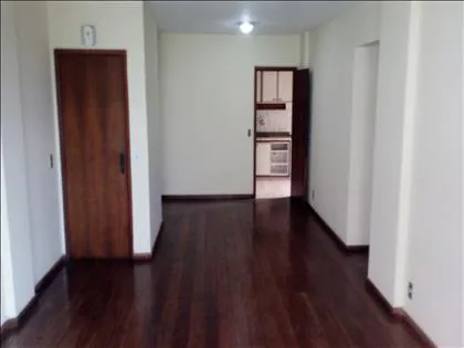 Apartamento para aluguel em Comercial