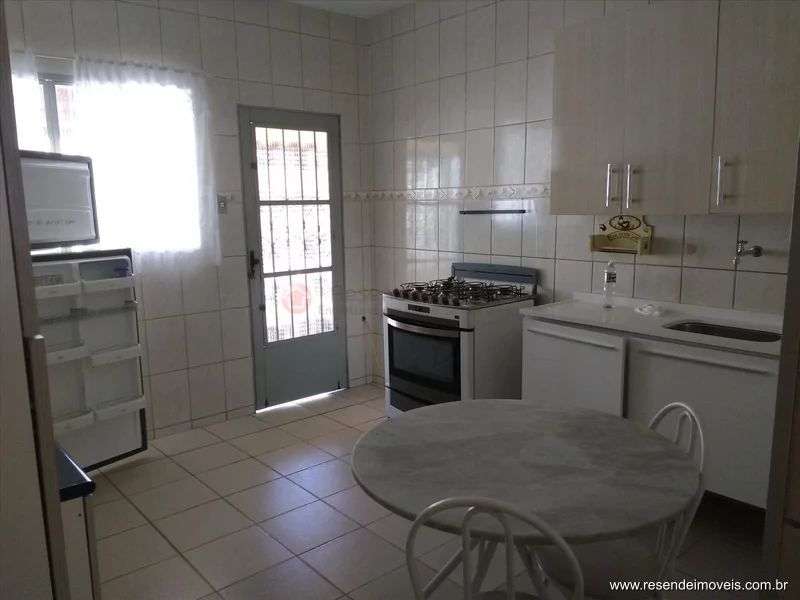 Foto 15 de 17 - Casa para venda em Monet