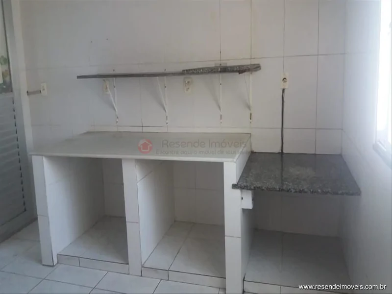 Foto 3 de 13 - Loja para venda em Morada do Contorno