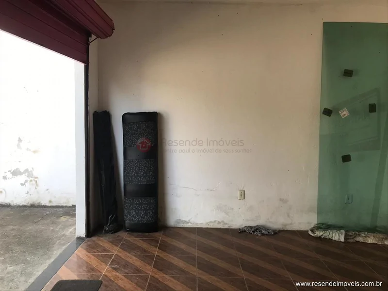 Foto 1 de 7 - Casa comercial para venda em Morada do Contorno