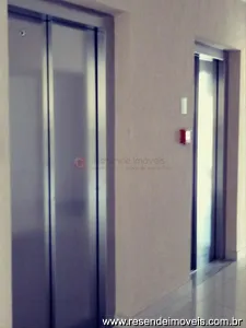 Flat para venda e aluguel em Jardim Tropical