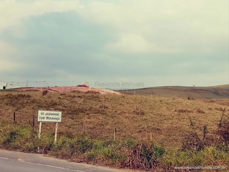 Foto 3 de 10 - Terreno para venda em Casa da Lua