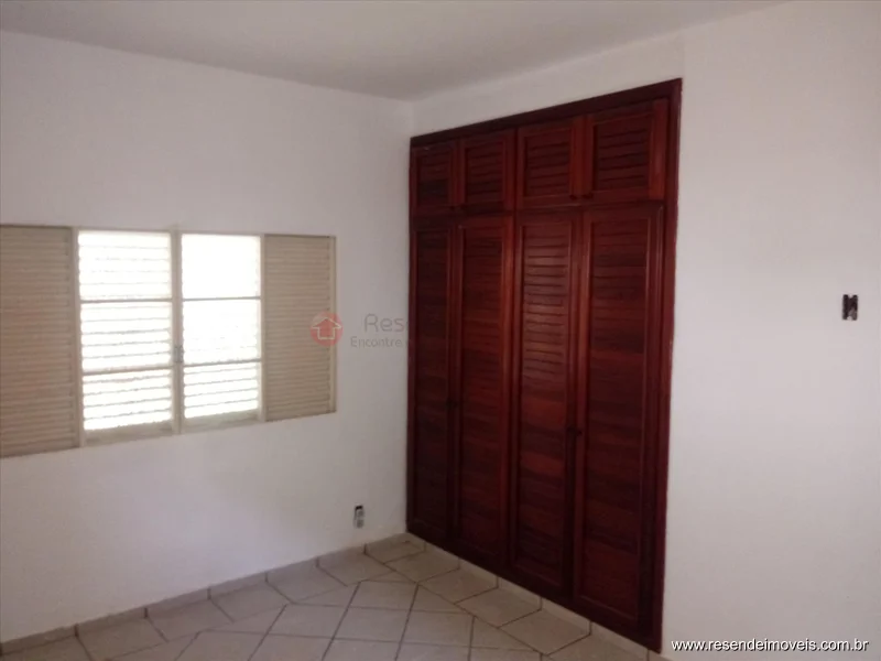 Foto 10 de 19 - Casa para venda em Jardim Tropical