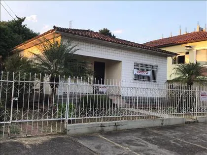 Casa para venda e aluguel em Vila Julieta