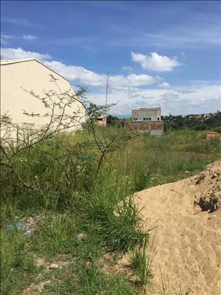 Terreno para venda em Monet
