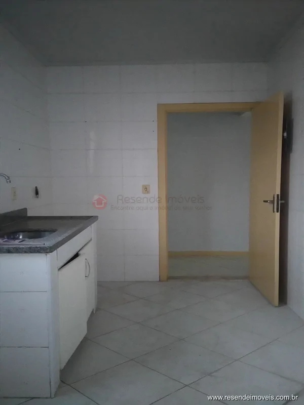 Foto 4 de 9 - Apartamento para venda e aluguel em Centro