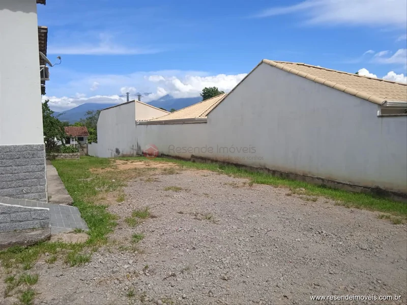 Foto 34 de 38 - Casa para venda em Casa da Lua