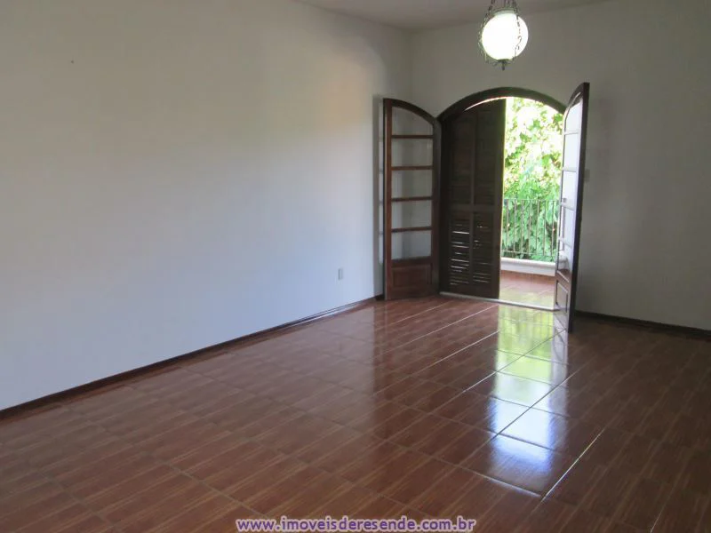 Foto 1 de 16 - Casa para venda em Montese