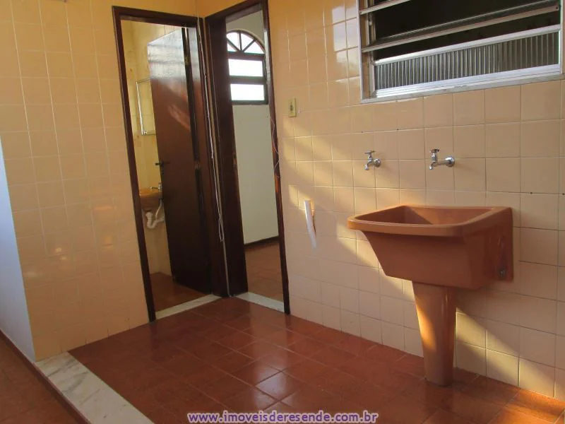 Foto 10 de 16 - Casa para venda em Montese