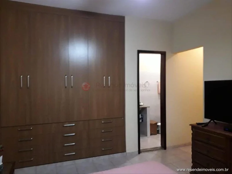 Foto 1 de 19 - Casa para venda em Jardim Tropical