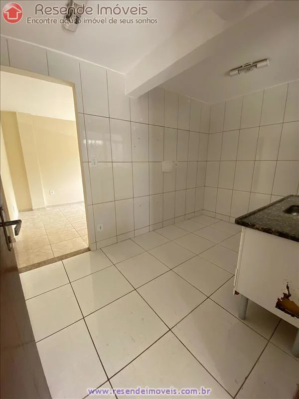 Foto 2 de 18 - Casa para venda e aluguel em Jardim Brasília