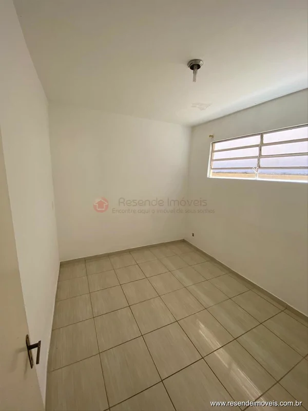 Foto 7 de 9 - Casa para aluguel em Vila Santa Cecília