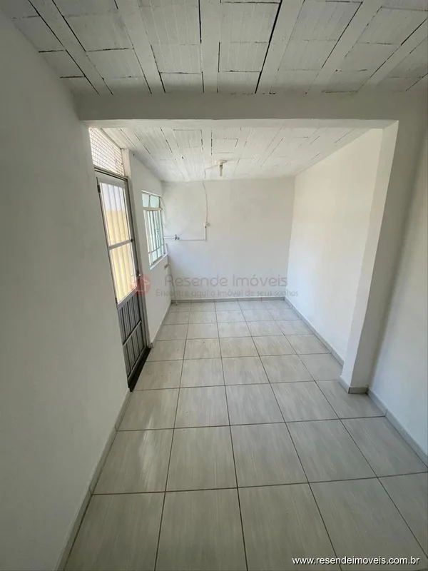 Foto 4 de 9 - Casa para aluguel em Vila Santa Cecília