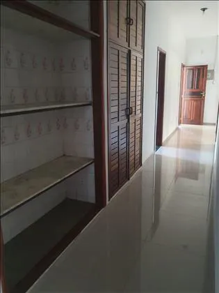 Casa para venda e aluguel em Santa Isabel