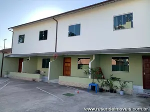 Casa em condomínio para aluguel em Vila Julieta