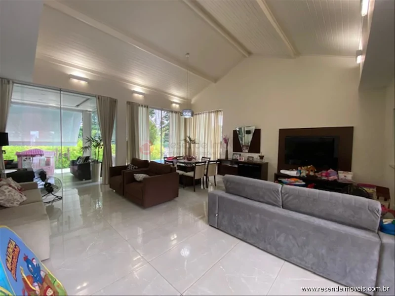 Foto 3 de 20 - Casa em condomínio para venda em Jardim Brasília