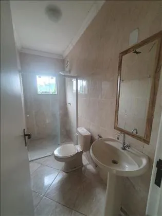 Casa para aluguel em Vila Adelaide