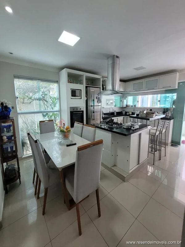 Foto 10 de 36 - Casa para venda em Montese