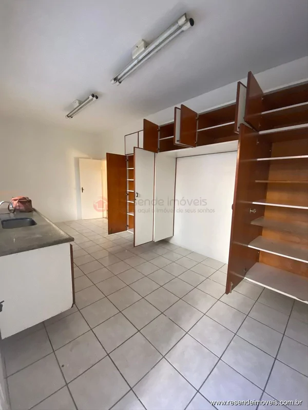 Foto 5 de 10 - Casa para venda em Jardim Tropical