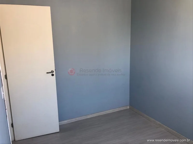 Foto 1 de 13 - Apartamento para venda em Cabral