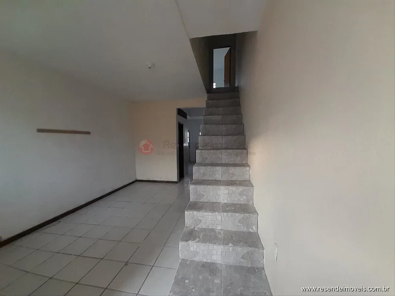 Foto 1 de 12 - Casa para aluguel em Jardim do Sol