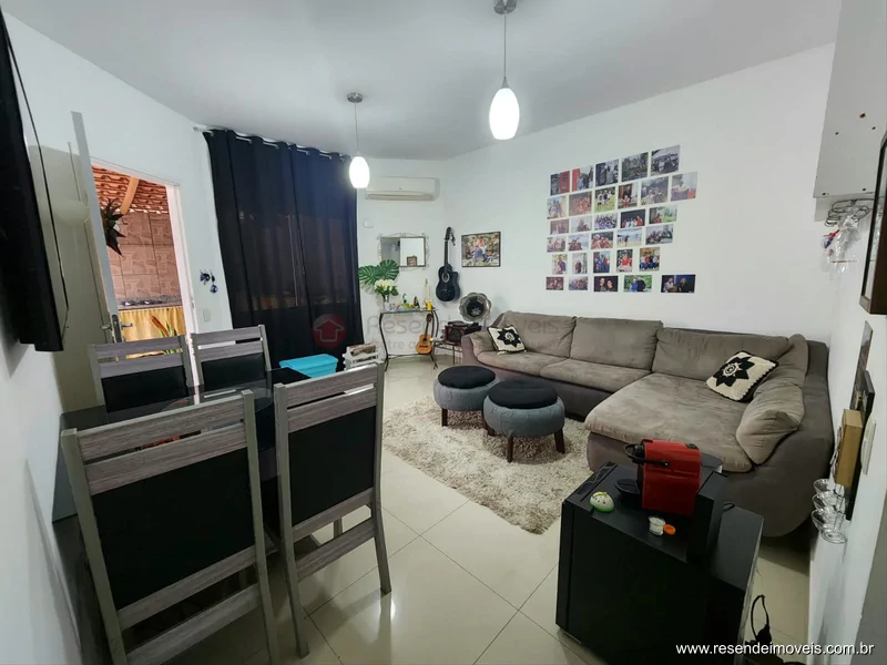 Foto 1 de 10 - Casa para venda em Jardim Alegria