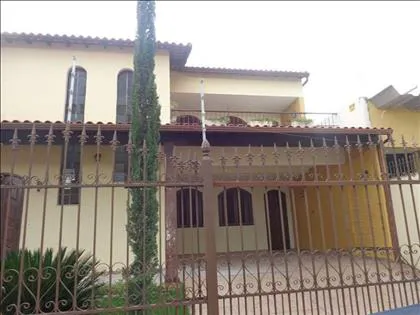 Casa para venda em Jardim Tropical