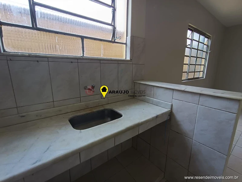 Foto 11 de 17 - Casa para venda em Parque Embaixador