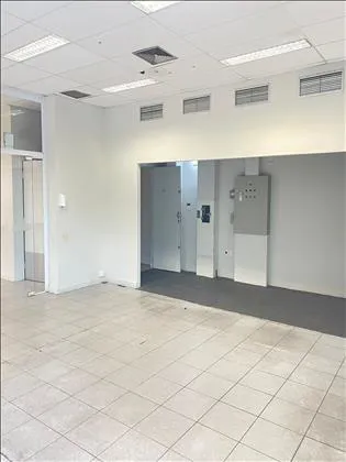 Loja para aluguel em Manejo