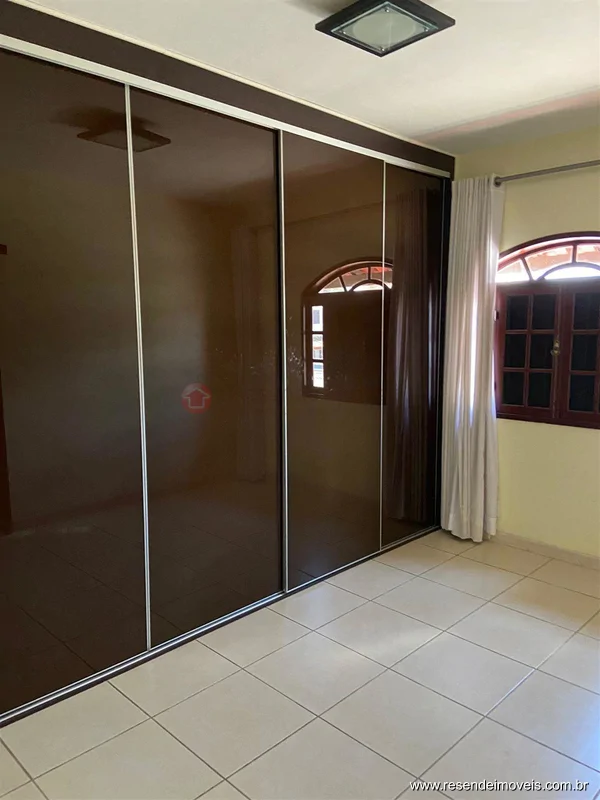 Foto 9 de 17 - Casa para venda e aluguel em Montese