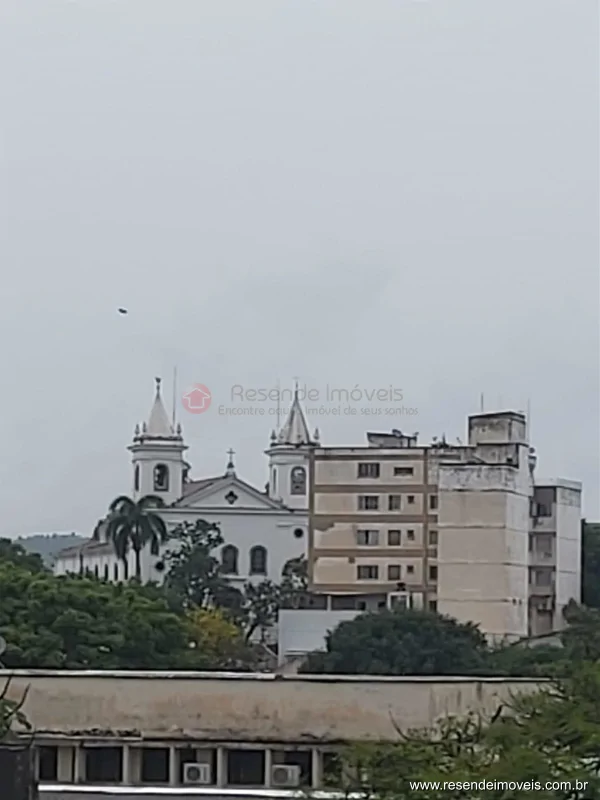 Foto 3 de 44 - Apartamento para venda em Centro