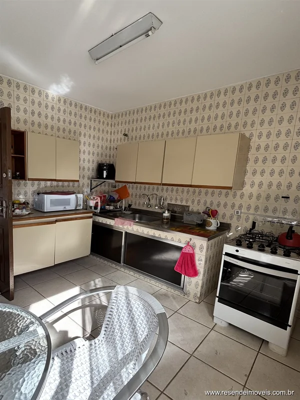 Foto 7 de 18 - Casa para venda em Jardim Tropical